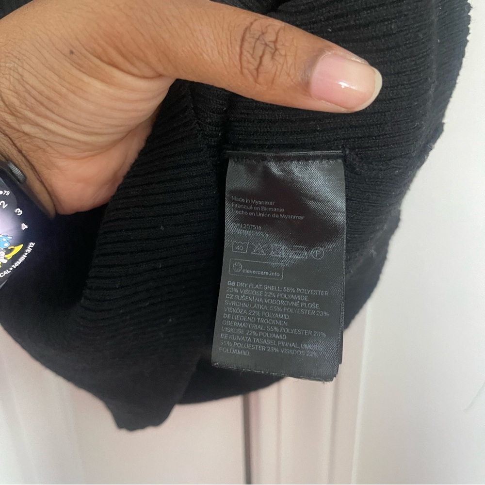 H&M Long Sleeve V-Neck Ribbed Top - Picture 4 of 4